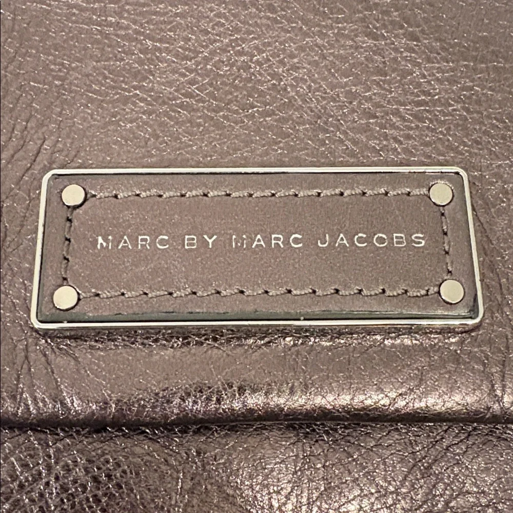 Marc By Marc Jacobs Metallic Leather Crossbody Bag - Picture 5 of 13